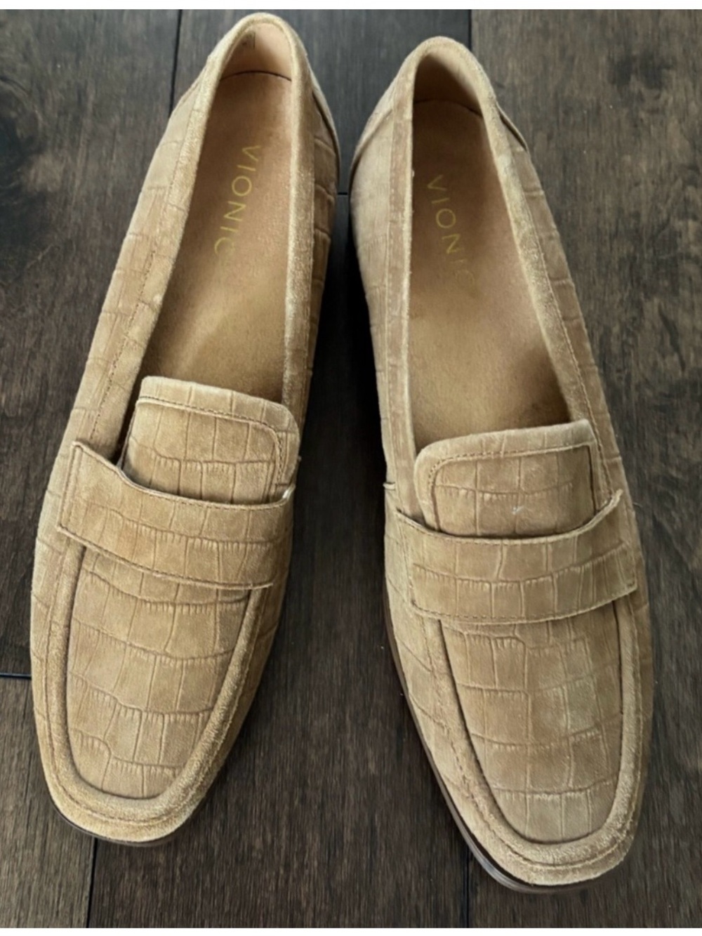 Classic Tan Women's Suede LoaferVionic